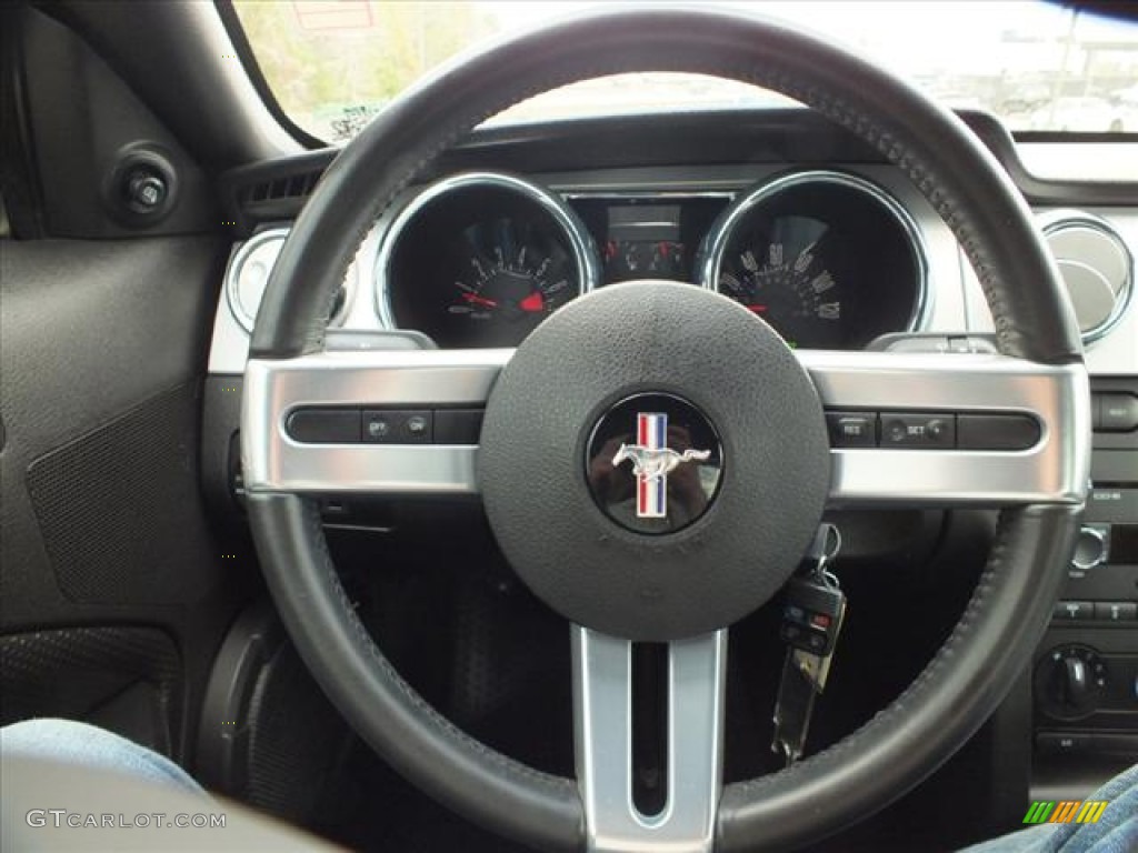 2008 Ford Mustang V6 Deluxe Coupe Dark Charcoal Steering Wheel Photo #61132676