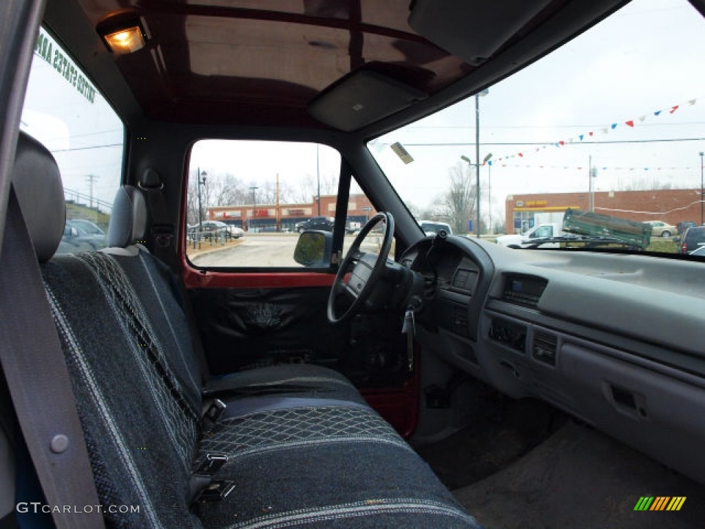 1995 F150 XLT Regular Cab - Electric Currant Red Pearl / Gray photo #5