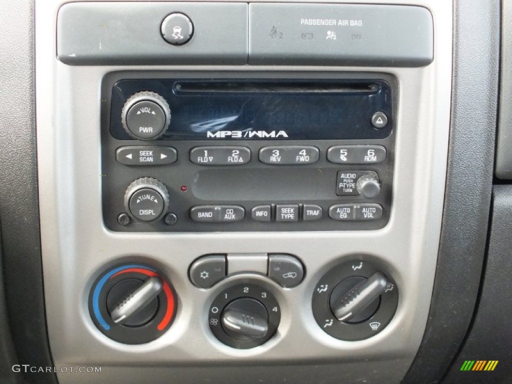 2010 GMC Canyon SLE Crew Cab Controls Photo #61133402