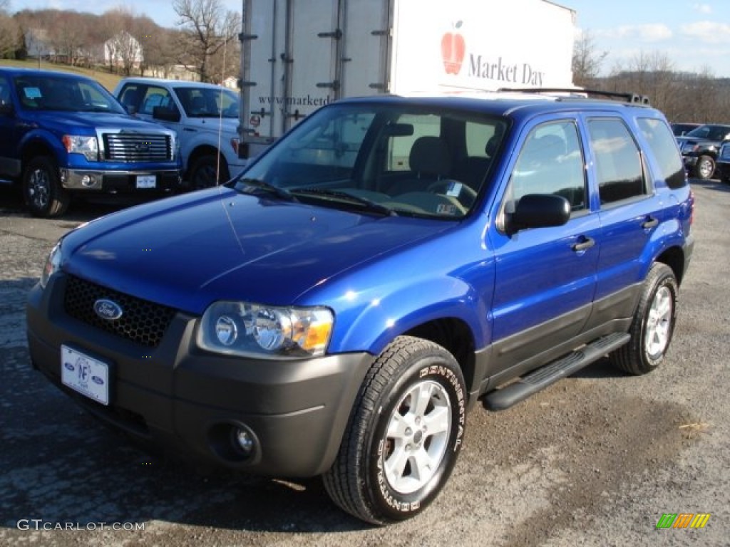 2005 Escape XLT V6 4WD - Sonic Blue Metallic / Medium/Dark Flint Grey photo #4
