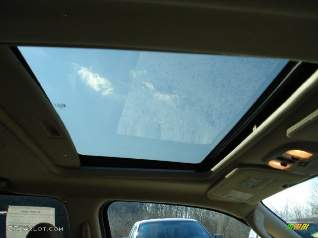 2005 Escape XLT V6 4WD - Sonic Blue Metallic / Medium/Dark Flint Grey photo #16