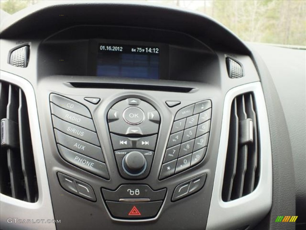 2012 Ford Focus SE Sport 5-Door Controls Photo #61134143