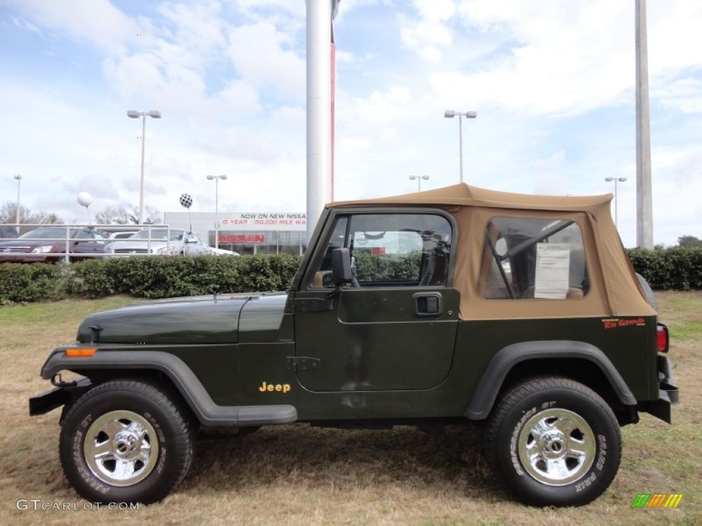 1995 Wrangler S 4x4 - Moss Green Pearl / Spice Beige photo #2