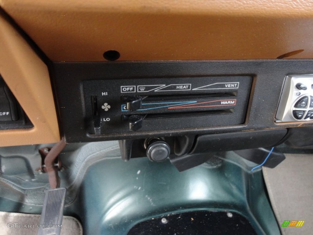 1995 Wrangler S 4x4 - Moss Green Pearl / Spice Beige photo #24
