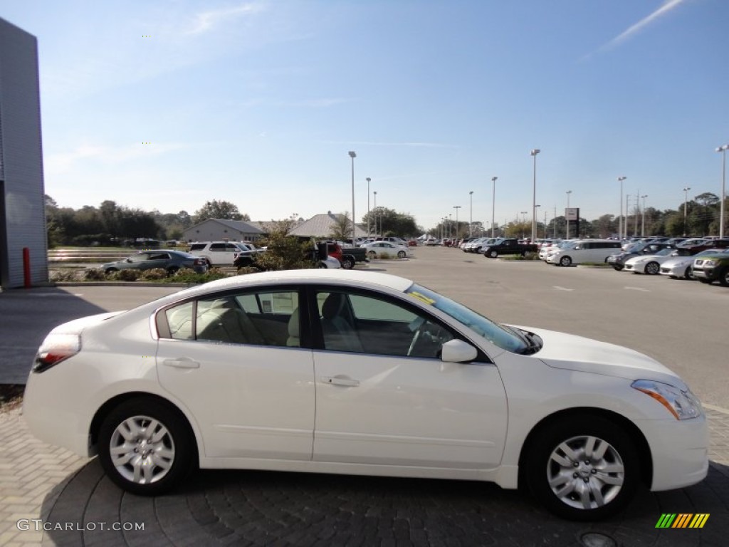 2012 Altima 2.5 S - Winter Frost White / Charcoal photo #9