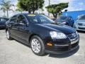 Black - Jetta SE Sedan Photo No. 1