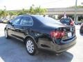 Black - Jetta SE Sedan Photo No. 5