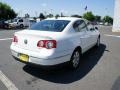 Candy White - Passat 2.0T Sedan Photo No. 7