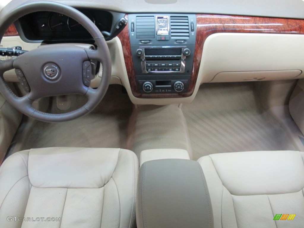 2006 Cadillac DTS Standard DTS Model Cashmere Dashboard Photo #61147538