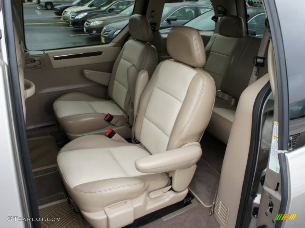 Medium Parchment Interior 2003 Ford Windstar Limited Photo #61147817