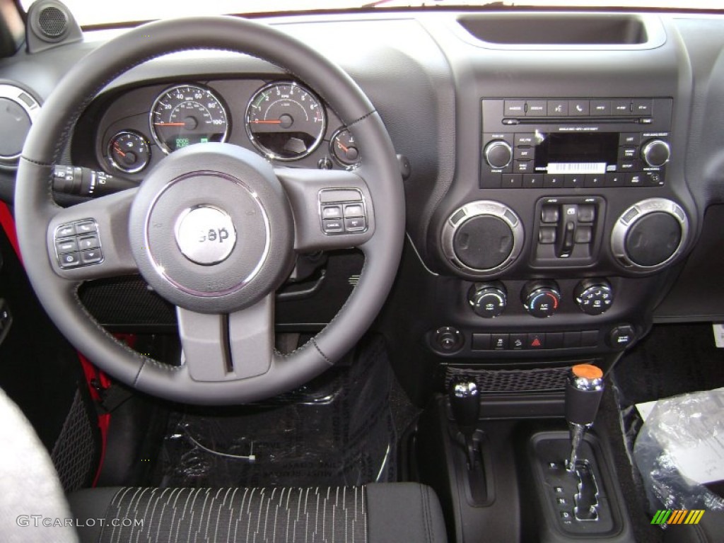 2012 Wrangler Unlimited Sport 4x4 - Flame Red / Black photo #4