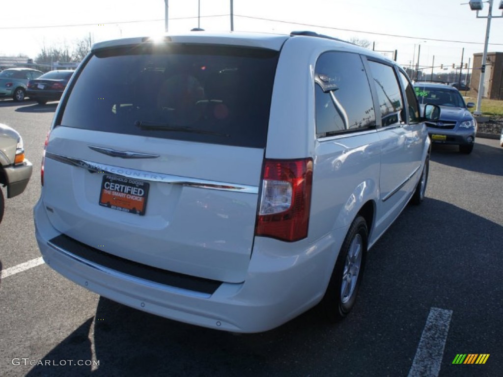 2011 Grand Caravan Mainstreet - Stone White / Black/Light Graystone photo #8