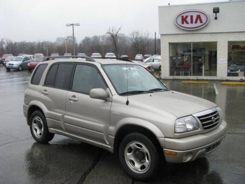 2005 Suzuki Grand Vitara LX Data, Info and Specs