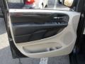 Dark Charcoal Pearl - Grand Caravan Mainstreet Photo No. 8