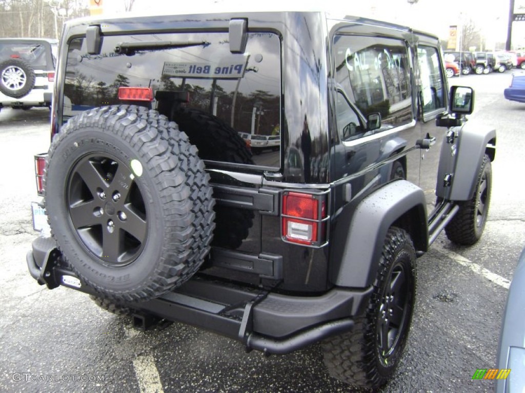 2012 Wrangler Call of Duty: MW3 Edition 4x4 - Black / Call of Duty: Black Sedosa/Silver French-Accent photo #2