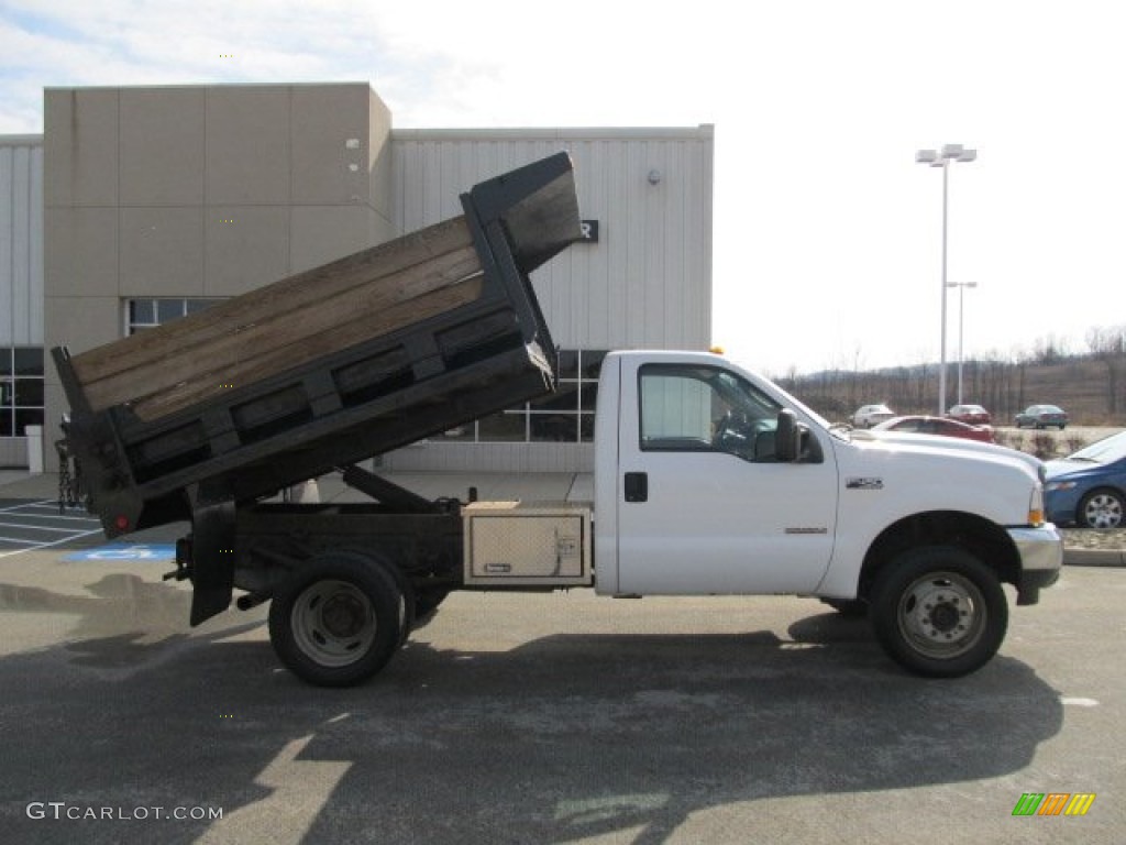 2004 F450 Super Duty XL SuperCab 4x4 Chassis Dump Truck - Oxford White / Medium Flint photo #3