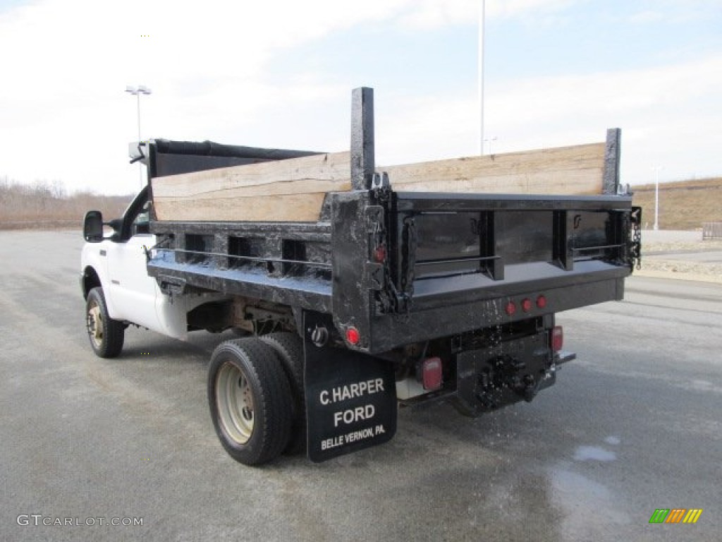 2004 F450 Super Duty XL SuperCab 4x4 Chassis Dump Truck - Oxford White / Medium Flint photo #11