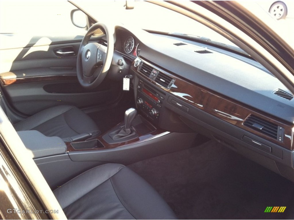 2011 3 Series 328i xDrive Sedan - Jet Black / Black photo #3