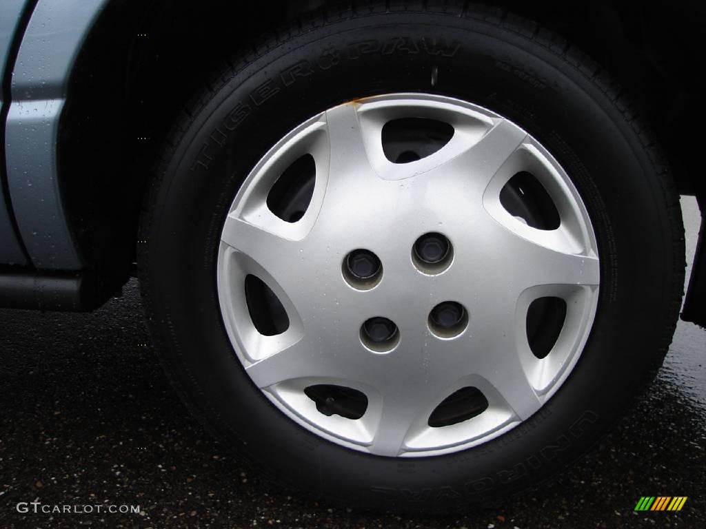 2001 Saturn S Series SL1 Sedan Wheel Photo #6115139