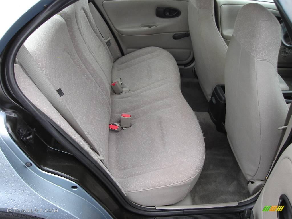 2001 Saturn S Series SL1 Sedan Rear Seat Photo #6115154