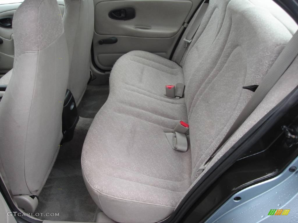 2001 Saturn S Series SL1 Sedan Rear Seat Photo #6115159