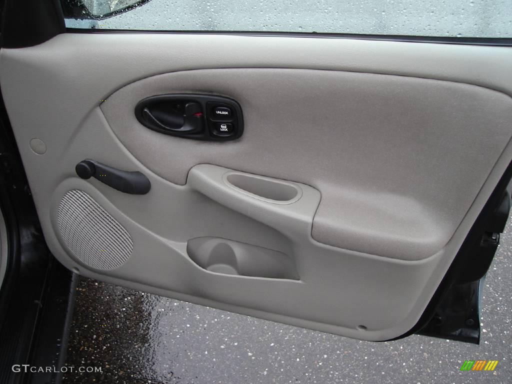 2001 Saturn S Series SL1 Sedan Gray Door Panel Photo #6115169