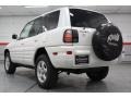 Natural White - RAV4 4WD Photo No. 20