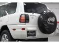 Natural White - RAV4 4WD Photo No. 21