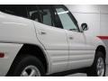Natural White - RAV4 4WD Photo No. 28
