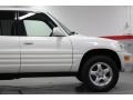 Natural White - RAV4 4WD Photo No. 31