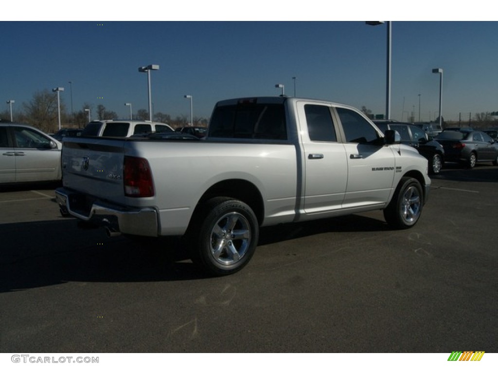 2011 Ram 1500 Big Horn Quad Cab 4x4 - Bright Silver Metallic / Dark Slate Gray/Medium Graystone photo #2