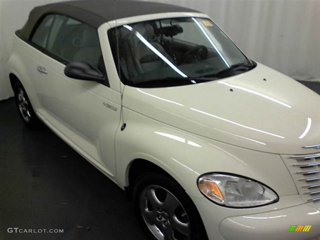 2005 PT Cruiser GT Convertible - Cool Vanilla White / Taupe/Pearl Beige photo #25