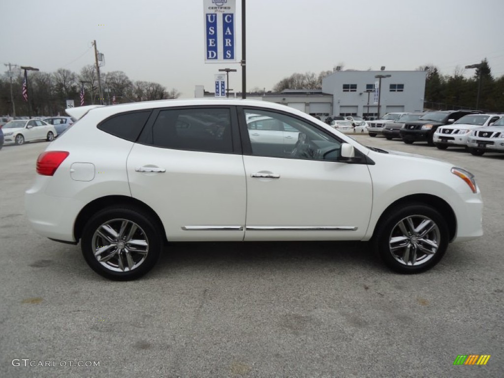 2011 Rogue S AWD Krom Edition - Pearl White / Black photo #6