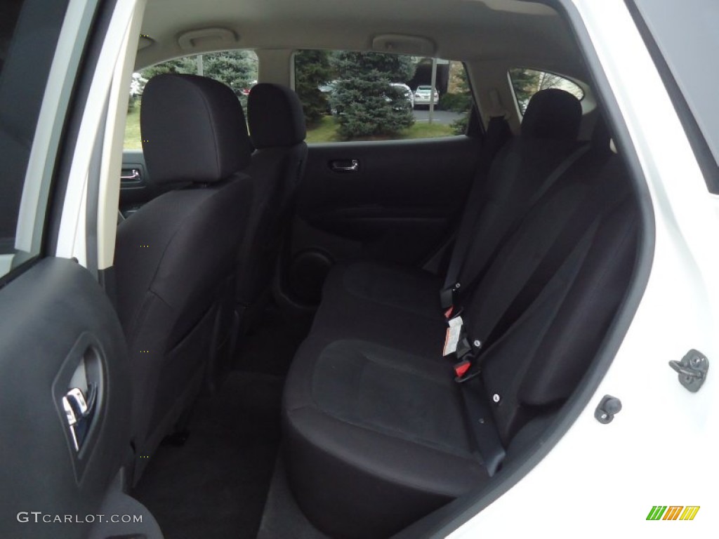 2011 Rogue S AWD Krom Edition - Pearl White / Black photo #25