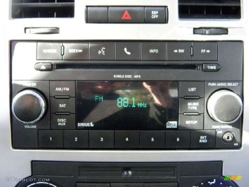2010 Chrysler 300 Touring Audio System Photo #61163147