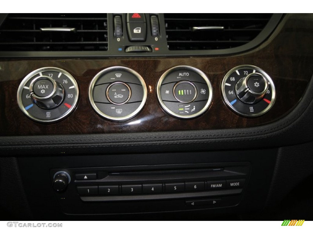 2012 BMW Z4 sDrive35i Controls Photo #61166447