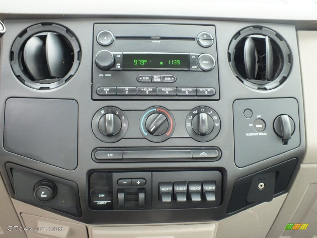 2008 Ford F350 Super Duty XL Regular Cab Chassis Commercial Controls Photo #61168387