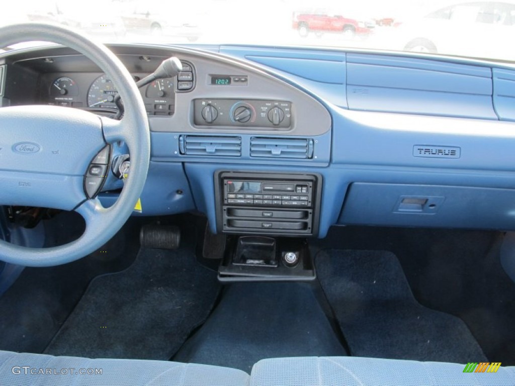 1995 Taurus GL Sedan - Performance White / Blue photo #15