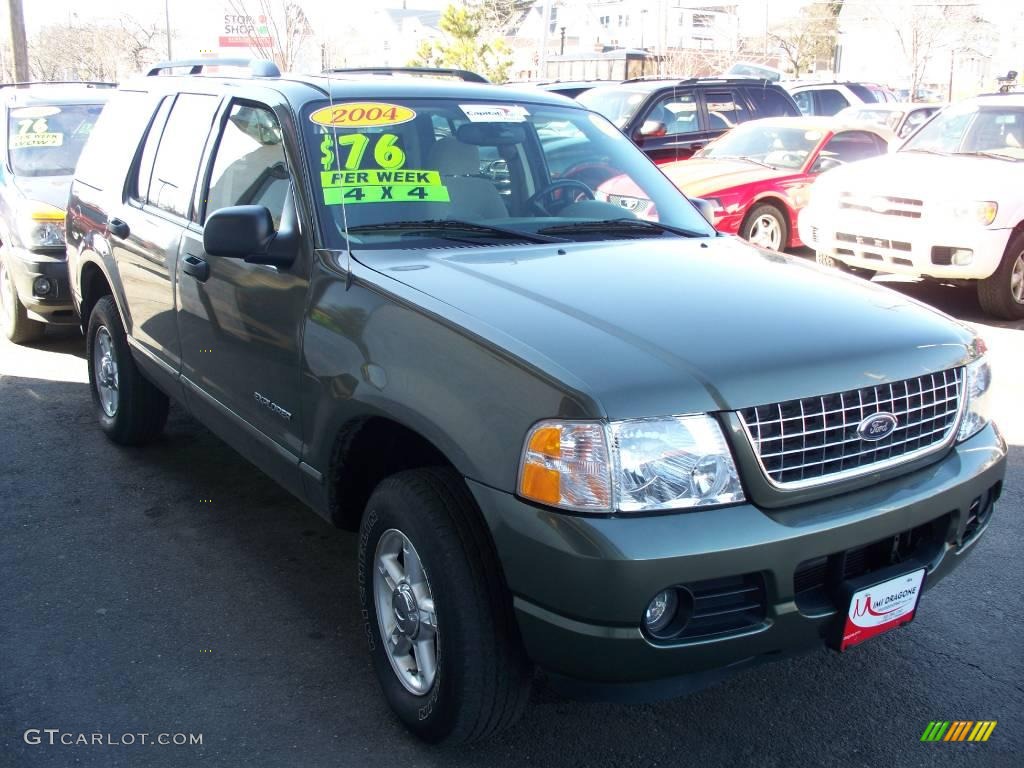 2004 Explorer XLT 4x4 - Estate Green Metallic / Medium Parchment photo #3