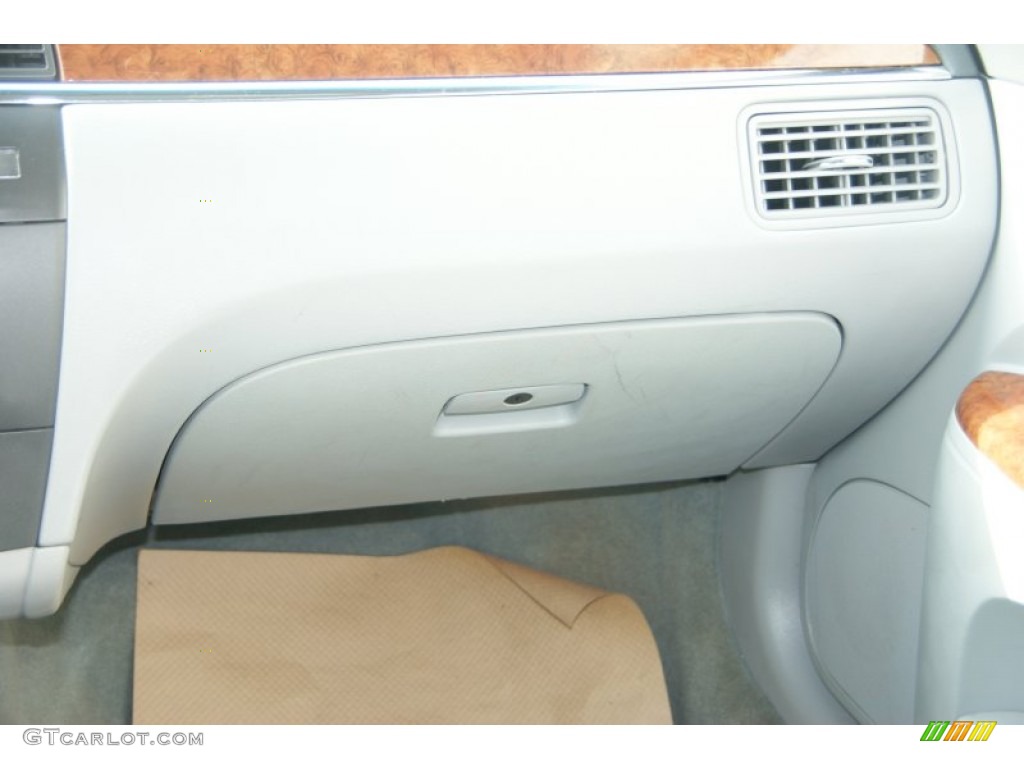 2006 LaCrosse CX - Platinum Metallic / Gray photo #21