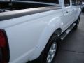 Avalanche White - Frontier SE V6 Crew Cab Photo No. 6