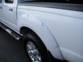 Avalanche White - Frontier SE V6 Crew Cab Photo No. 8