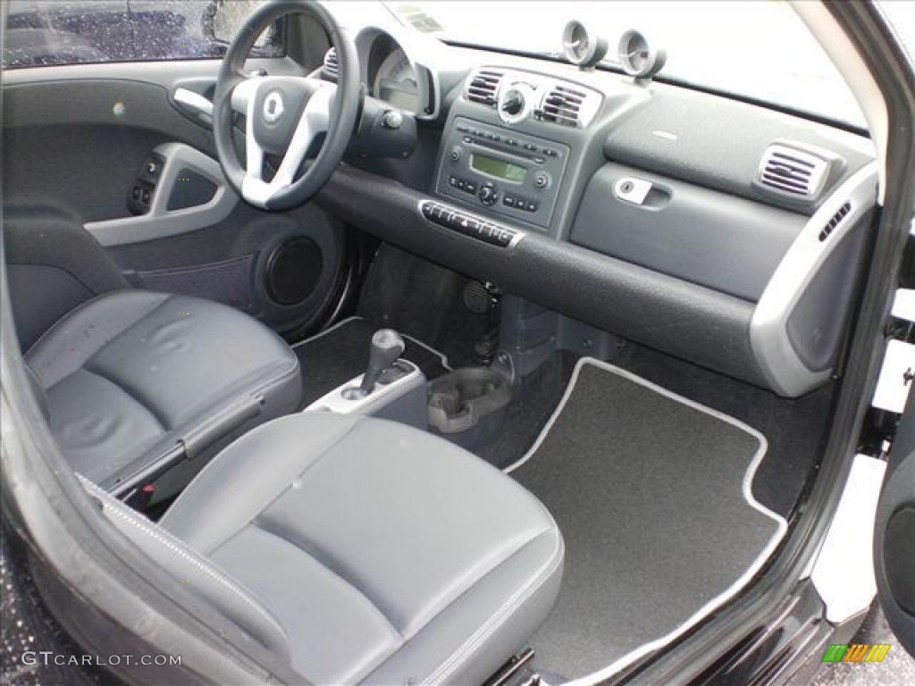 2009 Smart fortwo pure coupe Gray Dashboard Photo #61171715