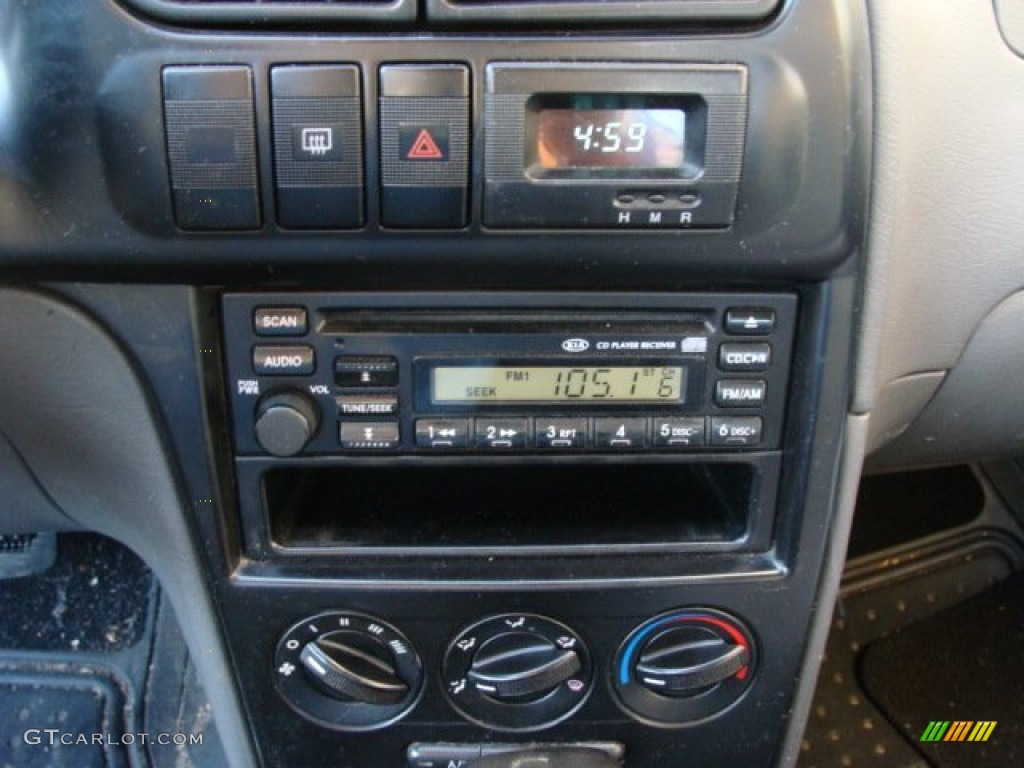 2003 Kia Spectra Sedan Controls Photo #61172282