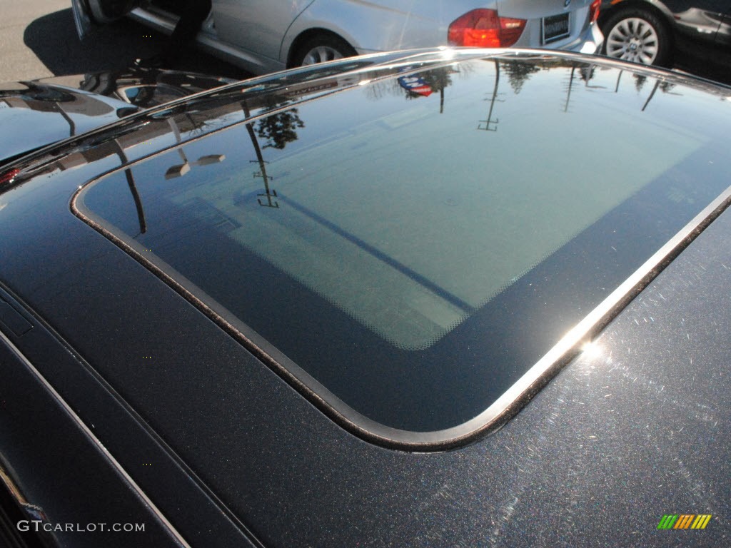 2010 3 Series 335i Sedan - Black Sapphire Metallic / Black photo #18