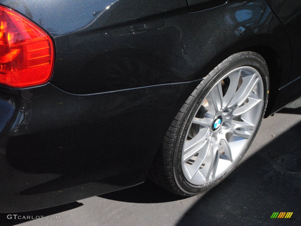 2010 3 Series 335i Sedan - Black Sapphire Metallic / Black photo #22