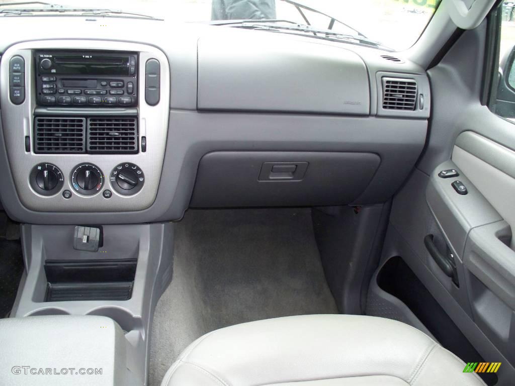 2004 Explorer XLT 4x4 - Dark Blue Pearl Metallic / Graphite photo #14