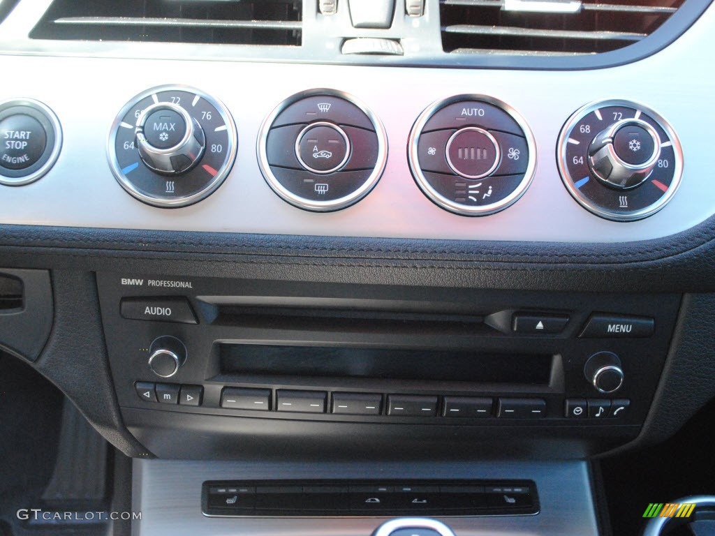 2009 BMW Z4 sDrive35i Roadster Controls Photo #61175029