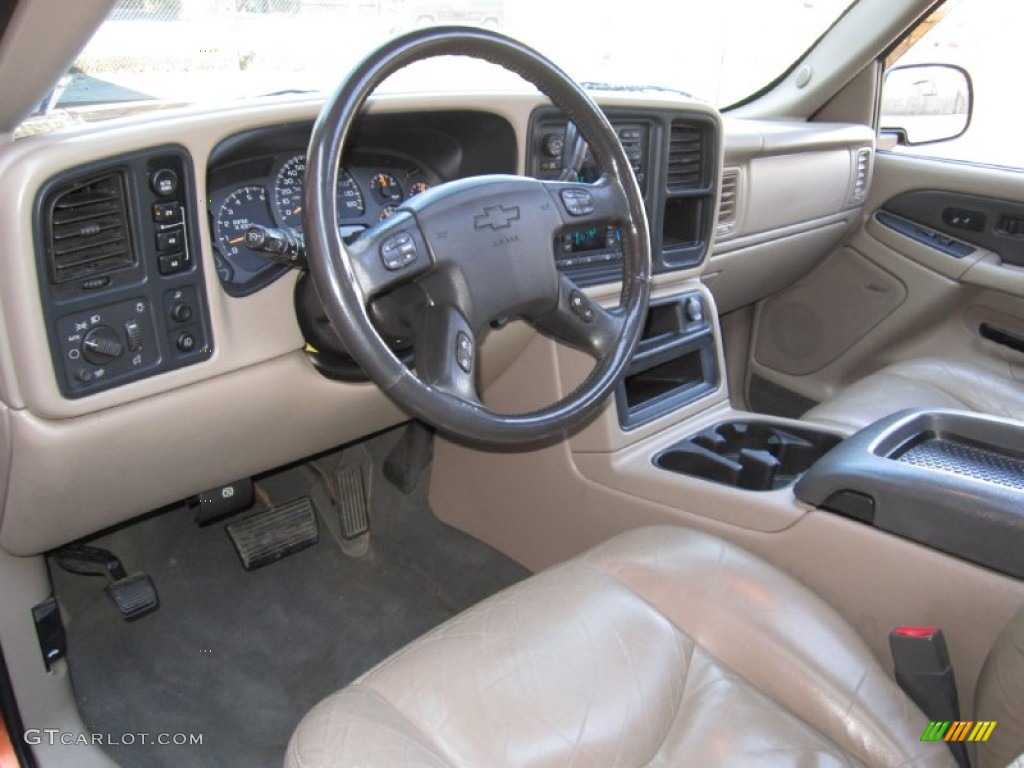 Medium Neutral Beige Interior 2004 Chevrolet Avalanche 1500 Z71 4x4 Photo #61175617