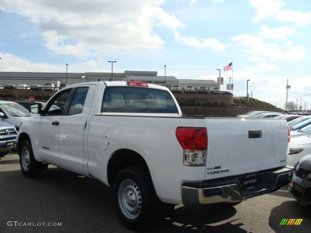 2011 Tundra Double Cab 4x4 - Super White / Graphite Gray photo #4